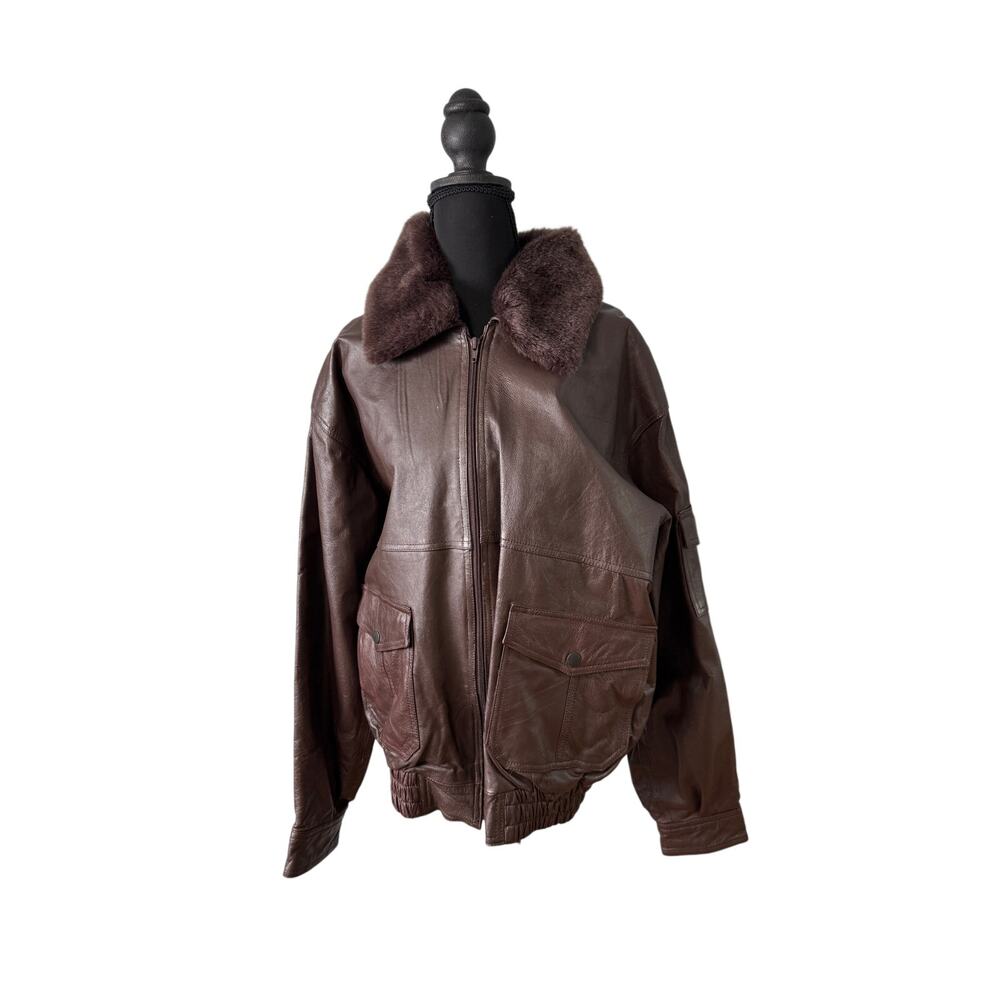Men’s Leather Bomber Jacket Faux Fur‎ Trim Medium?